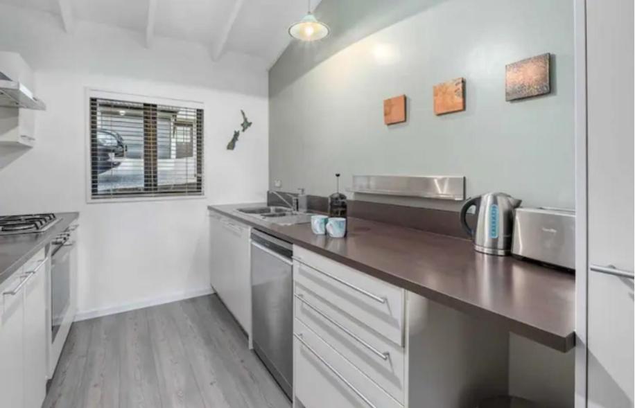 Fantastic Views, Close To Town 2 Bedroom Apartment Queenstown Exterior photo